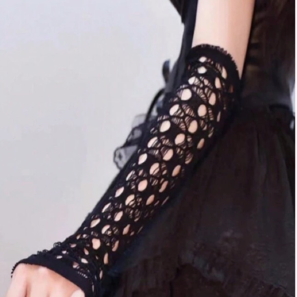 Black  gothic fingerless hollow glove sleeves - Picture 2 of 3